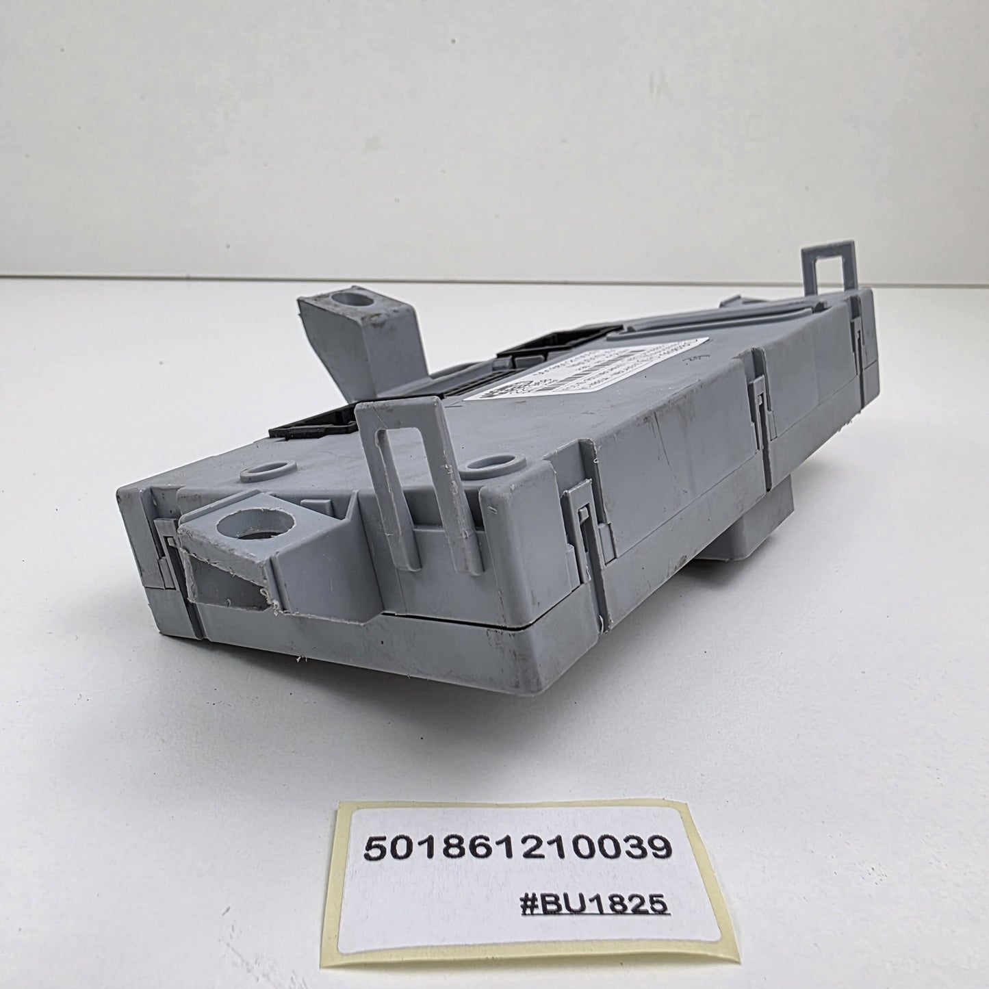 2003-2013 Fiat Lancia BODY CONTROL MODULE (BCM) 501861210039