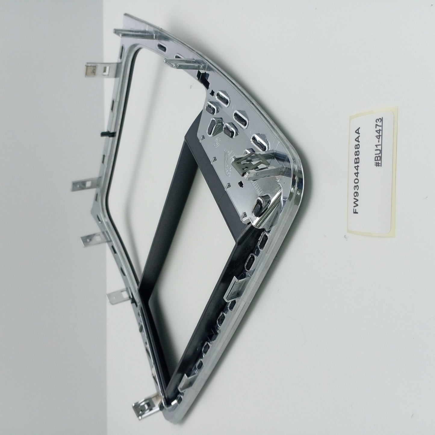 2015-2020 Jaguar XJ X351 CONSOLE FINISH MOULDING TRIM FW93044B88AA