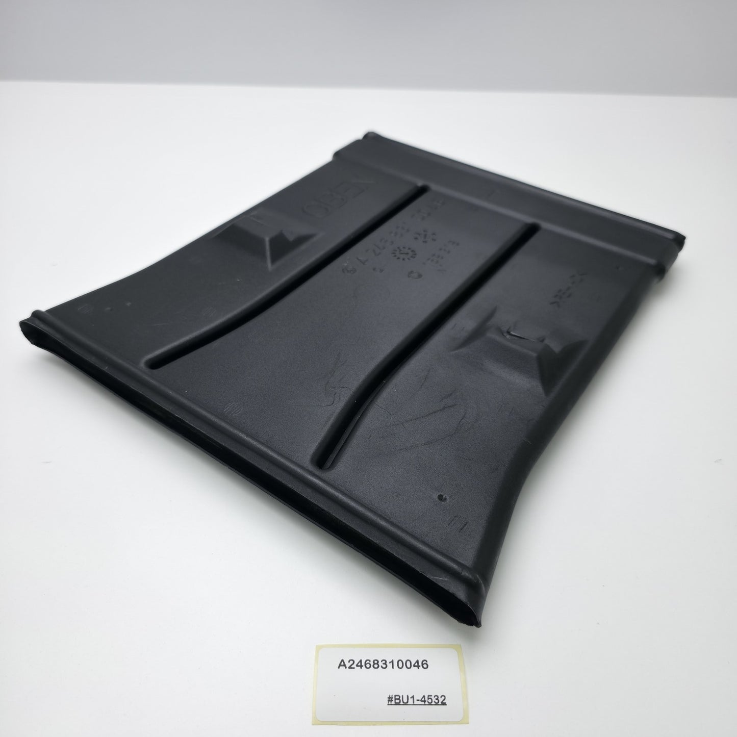 2013-2017 Mercedes-Benz GLA Rear Footwell Air Duct A2468310046