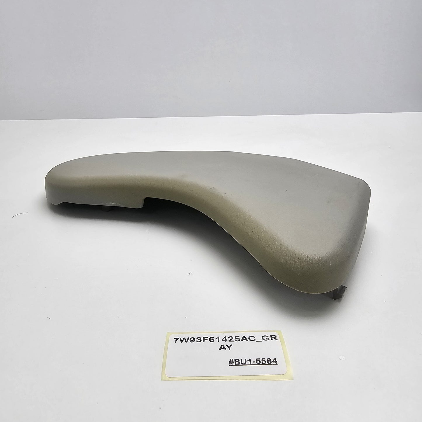 2009-2015 Jaguar XF FRONT SEAT OUTER COVER LEFT 7W93-F61425-AC F61425