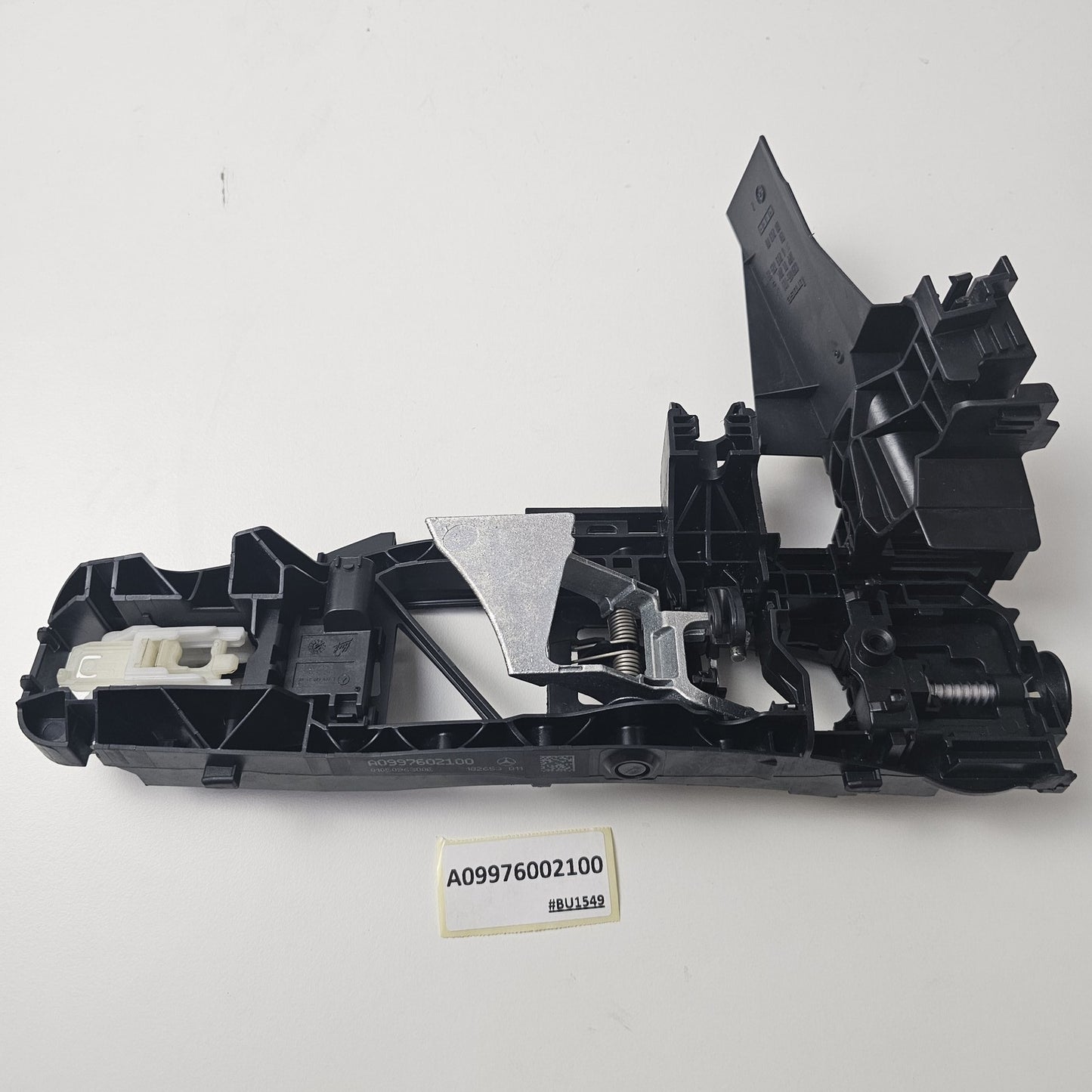 2015-2017 Mercedes-Benz GLC Door Handle Bracket Left A0997602100