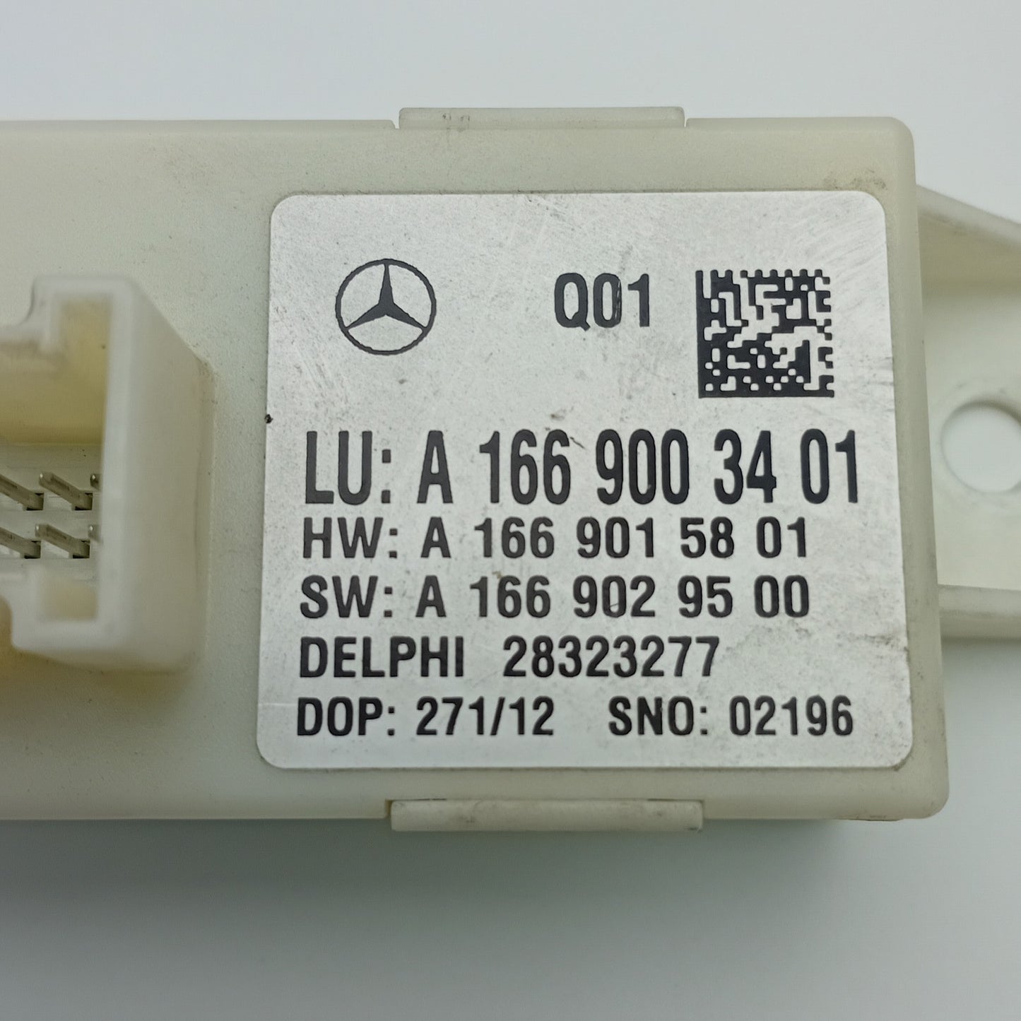 2013-2015 Mercedes-Benz C-Class Control Unit Light Range Adjuster A1669003401