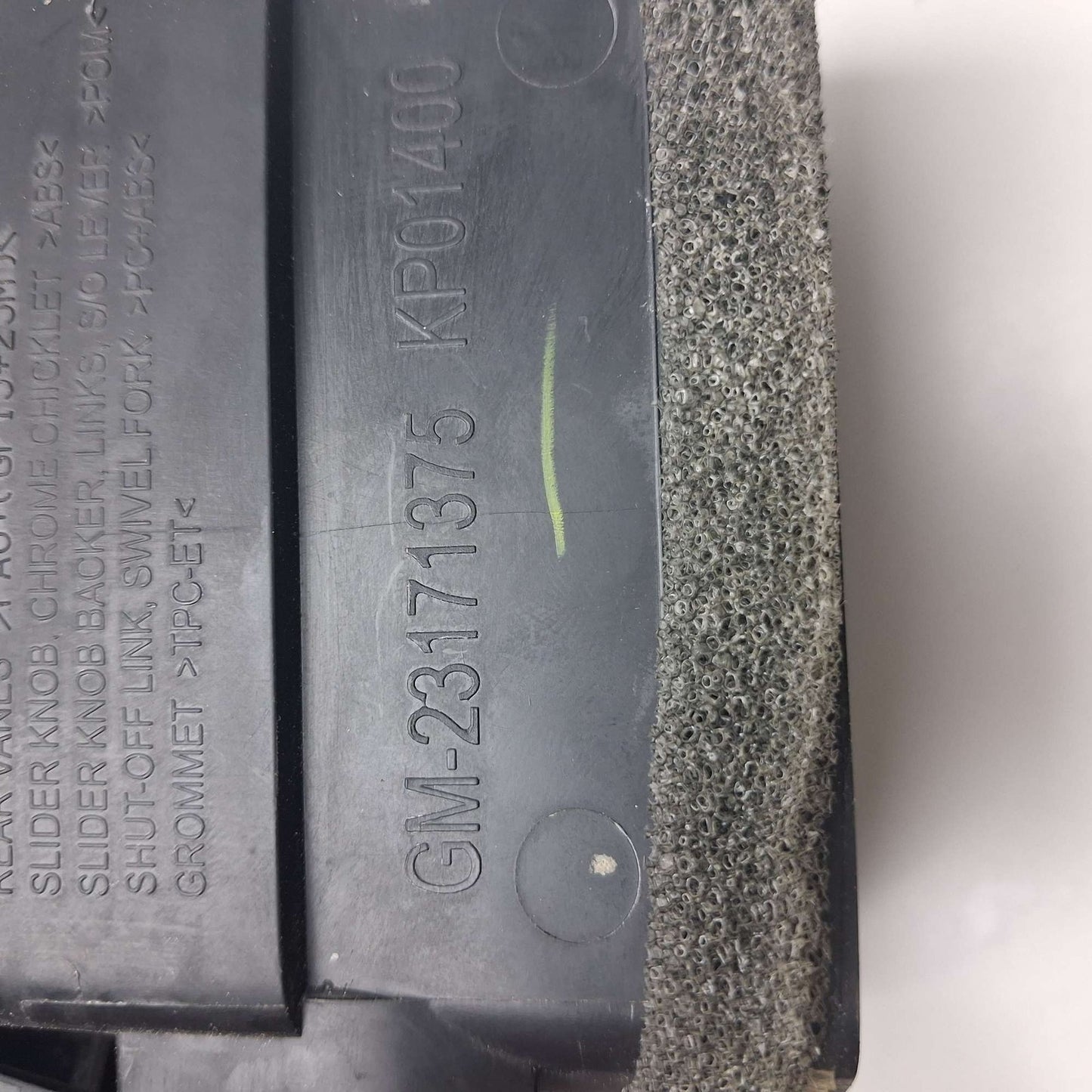 2014-2019 Cadillac CTS Driver Side Instrument Panel Air Outlet 23171375