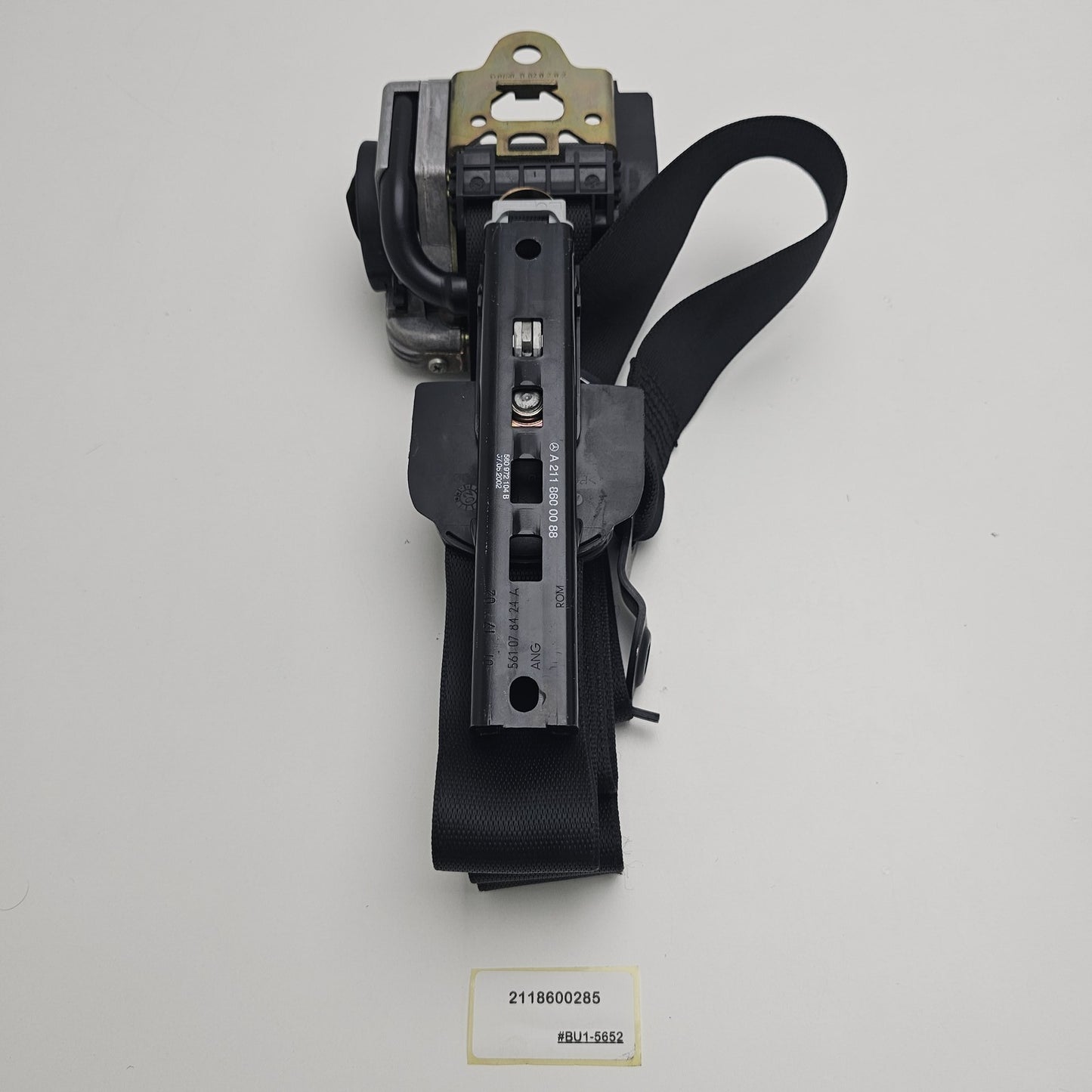 2002-2006 Mercedes-Benz E-Class Front Seat Belt Right 2118600285