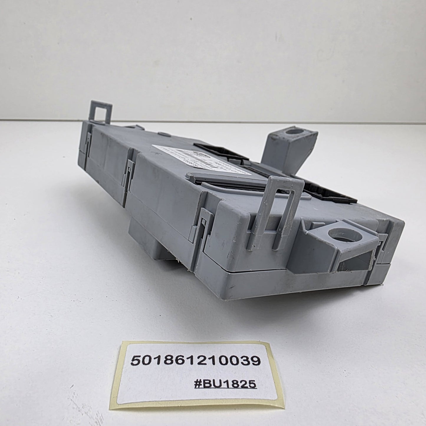2003-2013 Fiat Lancia BODY CONTROL MODULE (BCM) 501861210039