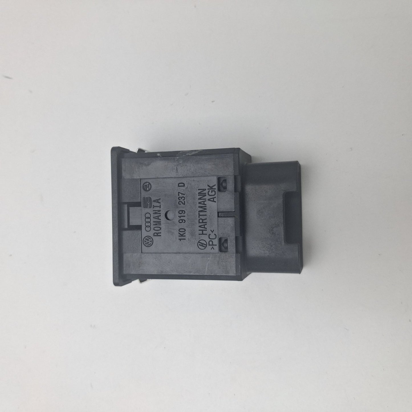 2004-2009 Volkswagen Golf Under Dash Trim For Headlight Switch 1K2858366