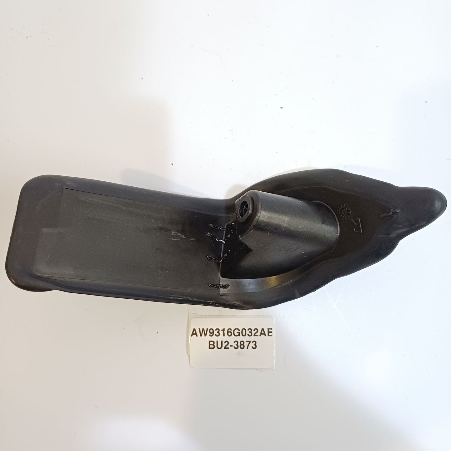 2010-2015 Jaguar XJ Front Right Passenger Fender Seal AW9316G032AB