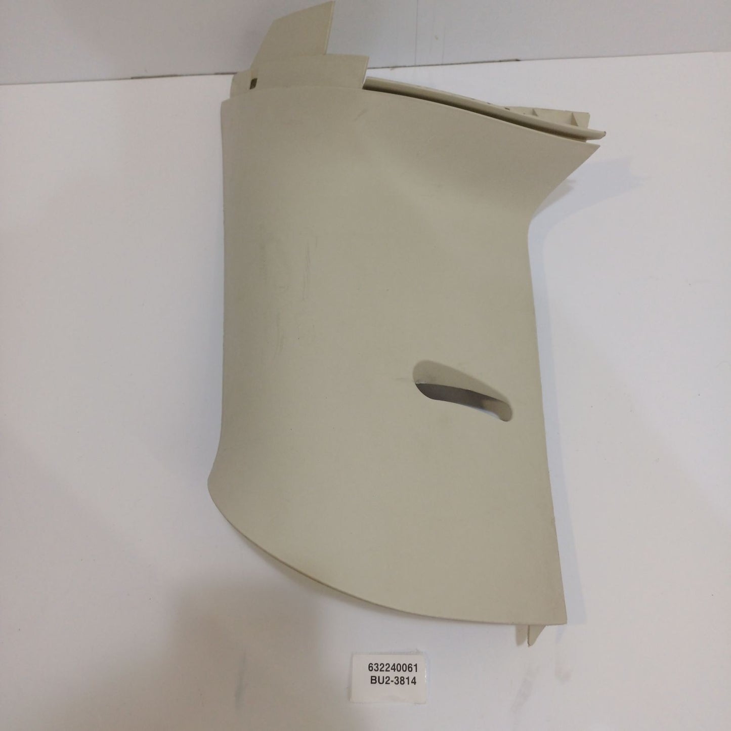 2010-2013 Land Rover Range Rover Sport D PILLAR TRIM RIGHT 632240061