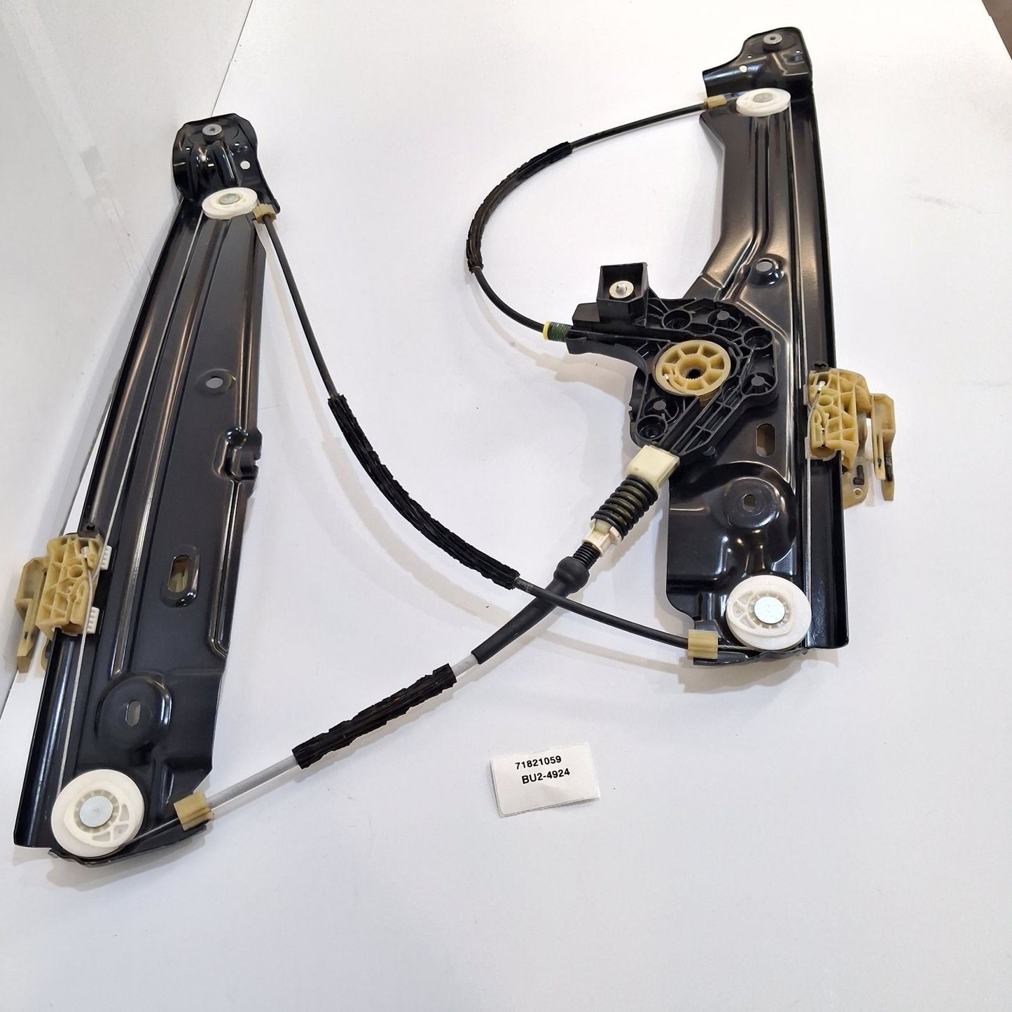 2009-2015 BMW F03 Front Window Regulator 71821059