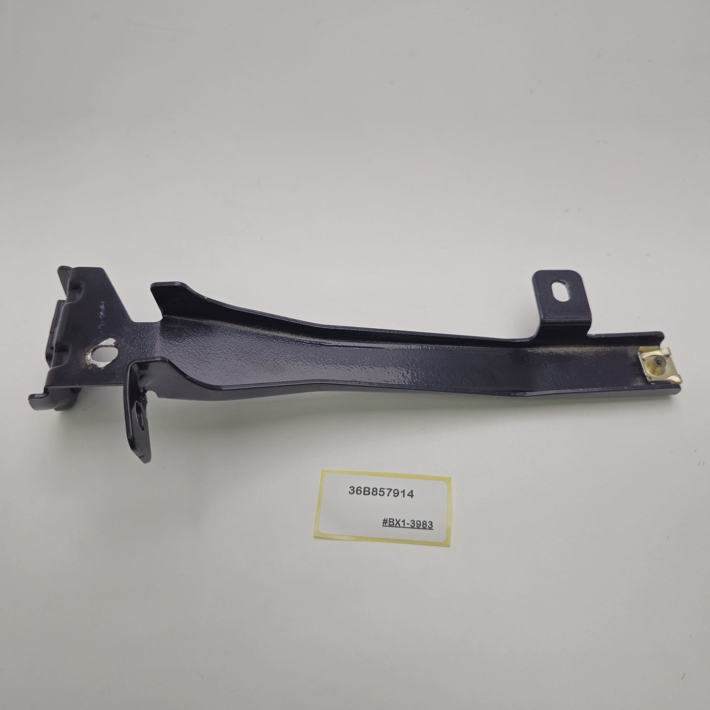 2016-2020 Bentley Bentayga FRONT RIGHT PASSENGER BRACKET MOUNT 36B857914