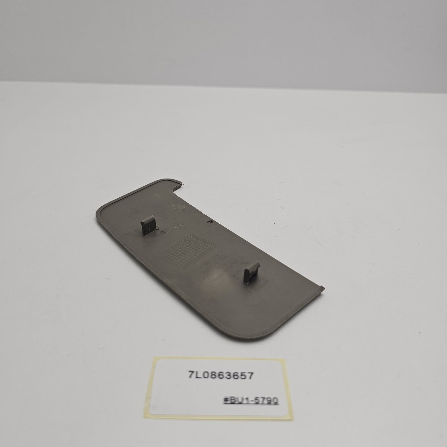 2007-2015 Volkswagen Touareg Interior Trim Panel 7L0863657