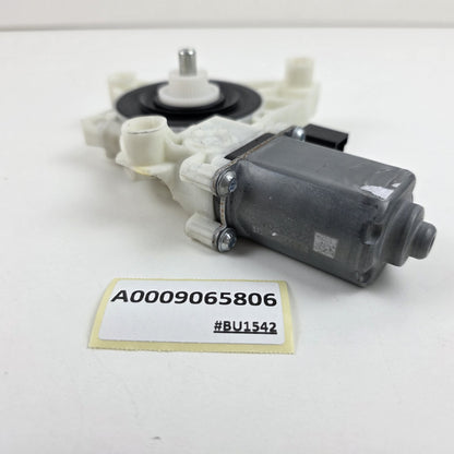 2018-2020 Mercedes S-Class Front Left Door Window Regulator Motor A0009065806