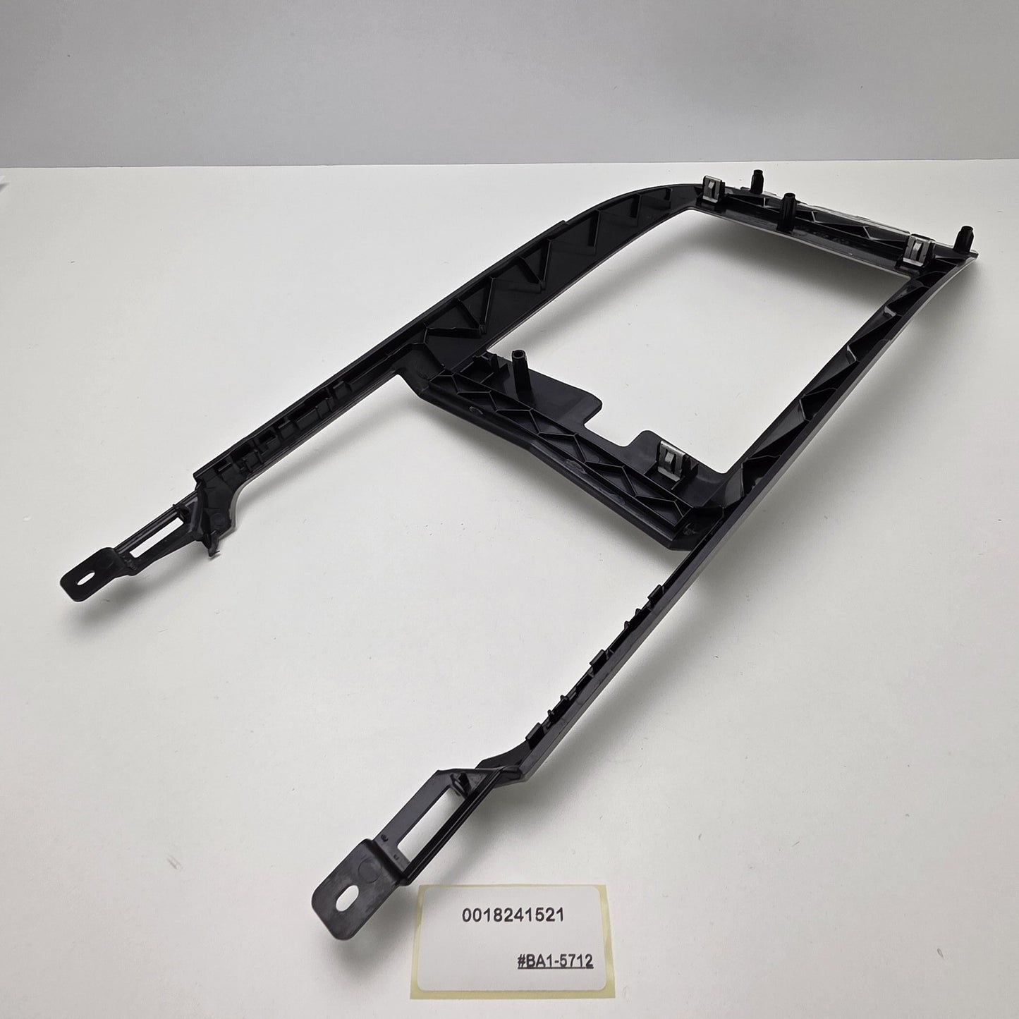 2008-2013 Cadillac CTS Center Console Gear Shifter Trim Bezel 0018241521