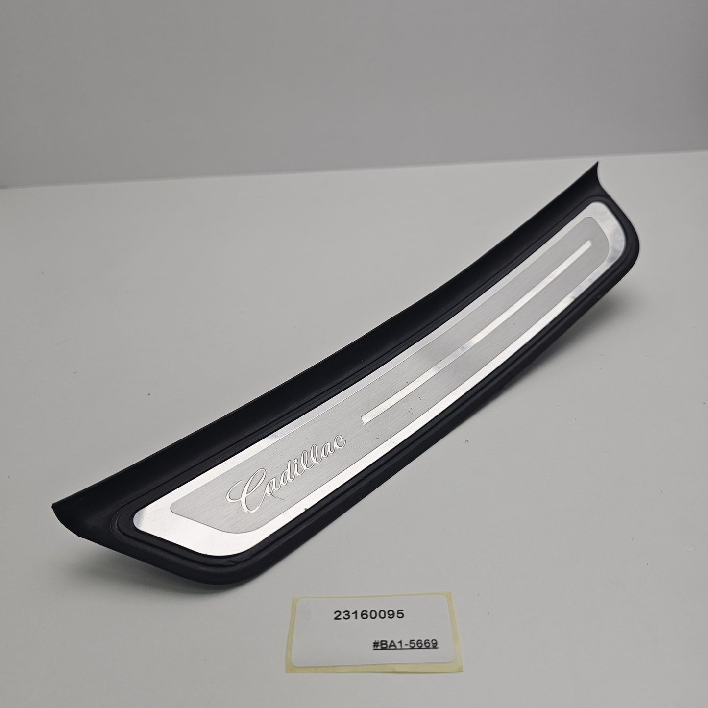 2014-2019 Cadillac CTS Driver Side Rear Door Sill Trim Plate 23160095