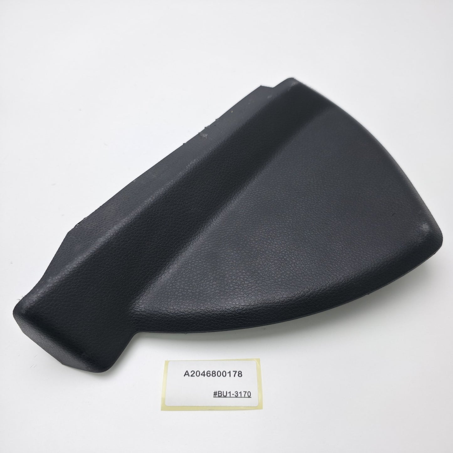 2008-2014 Mercedes-Benz C300 Dashboard End Cap Cover A2046800178