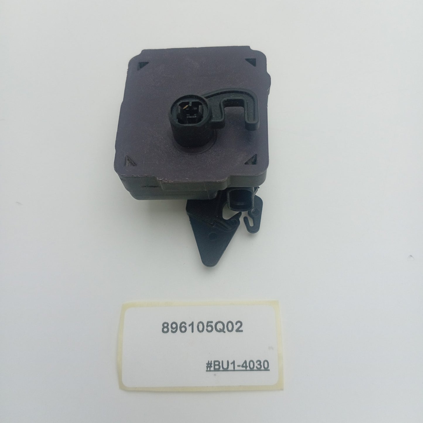 2007-2015 Mercedes-Benz C-Class Fuel tank cap motor 896105Q02