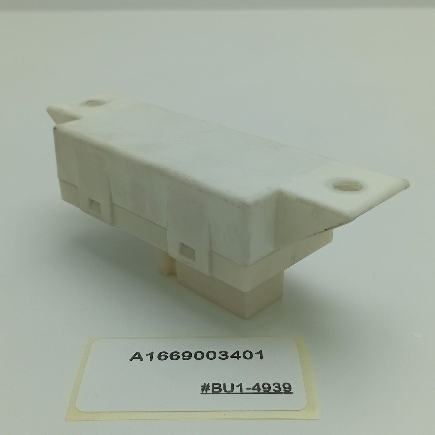 2012-2015 Mercedes-Benz W204 Control Unit Light Range Adjuster N71/1 A1669003401
