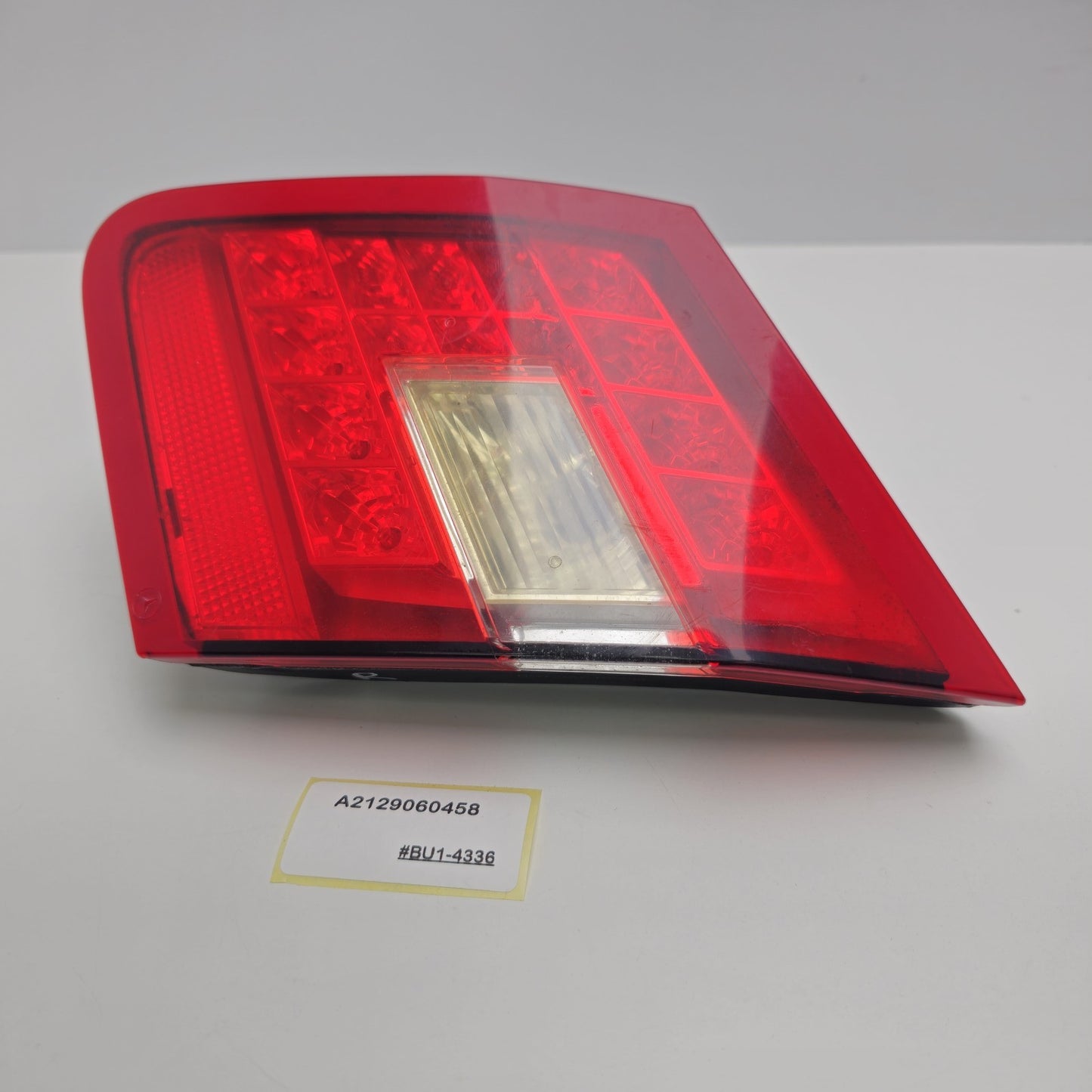 2010-2013 Mercedes-Benz E350 REAR TAILLIGHT IN TRUNK RIGHT SIDE A2129060458
