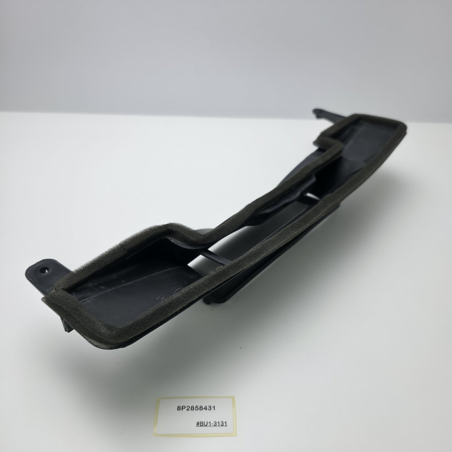2003-2012 Audi A3 Intermediate plate for air distribution housing 8P2858431