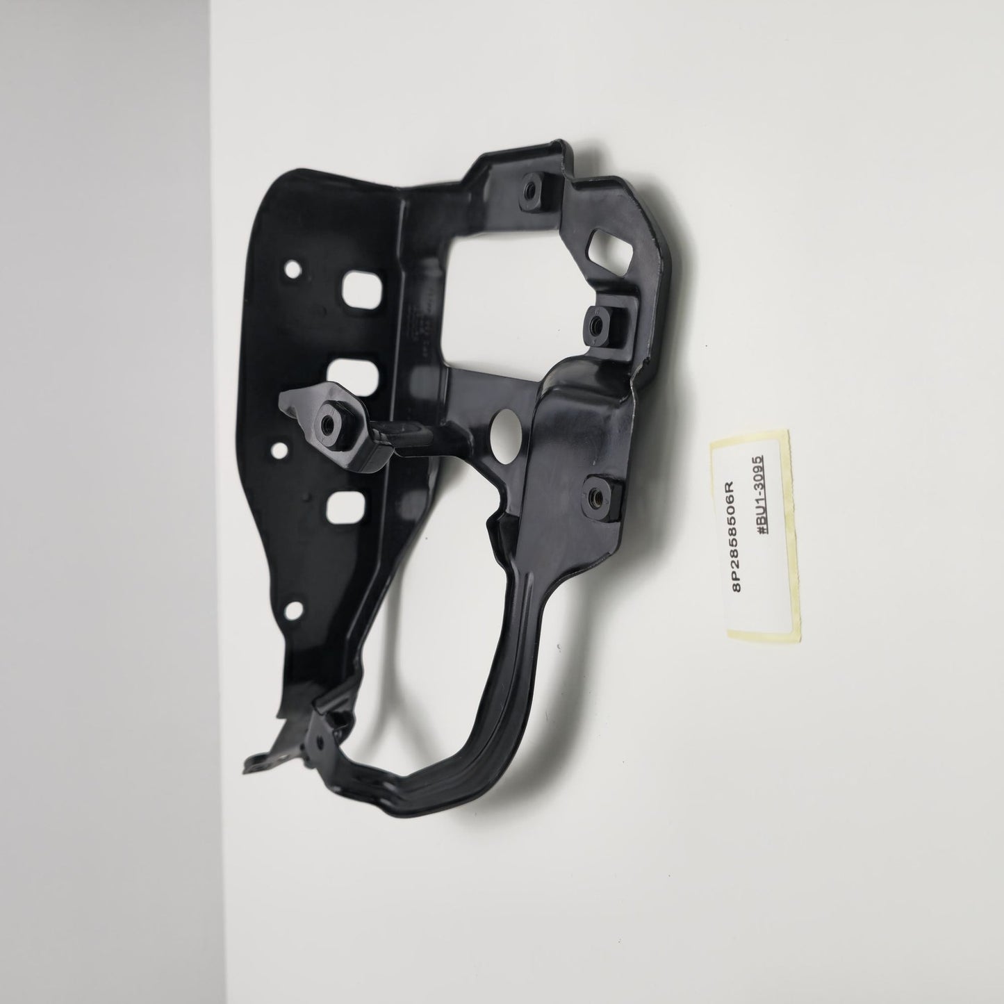 2009-2012 Audi A3 FUSE BOX BRACKET 8P2858506R