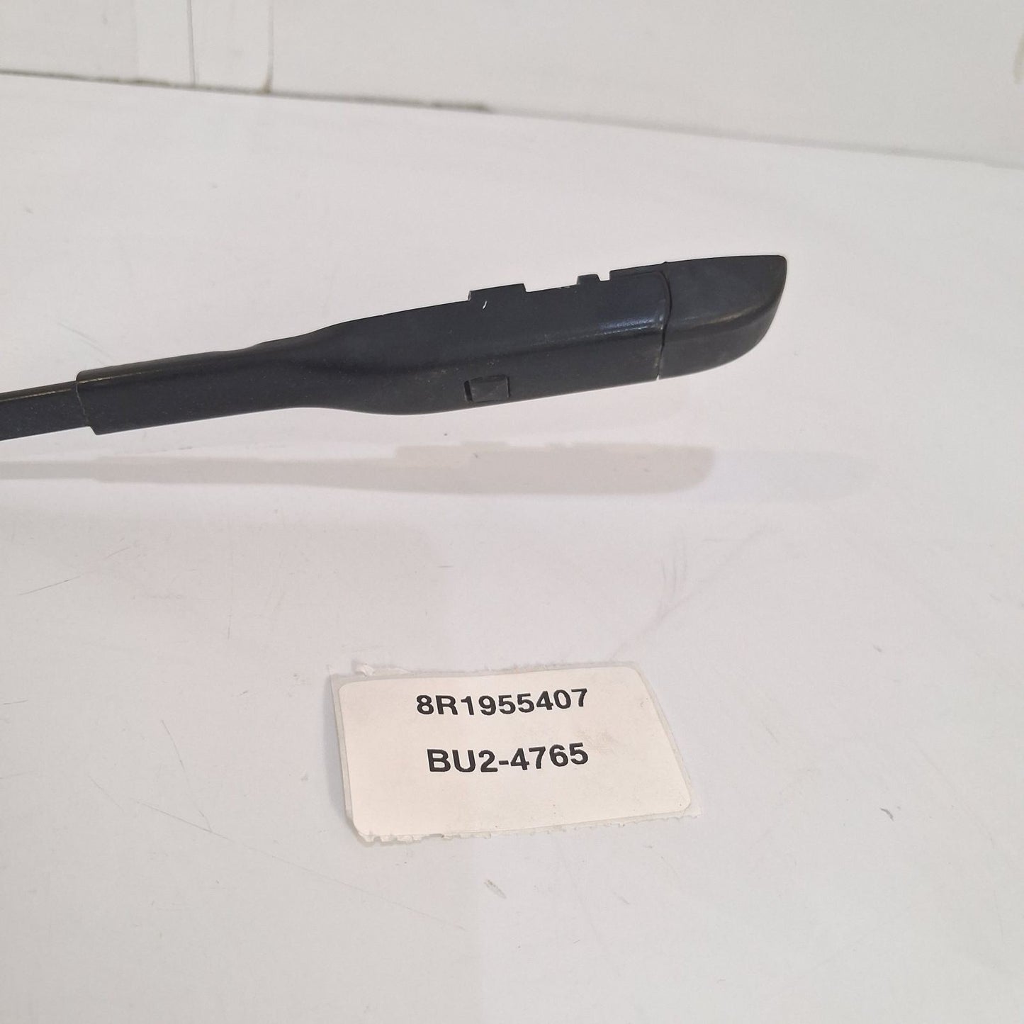 2008-2017 Audi Q5 Front Left Windshield Wiper Arm 8R1955407