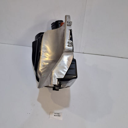 2010-2013 BMW 650i Air Intake Cleaner Filter Housing Box Right 7577466