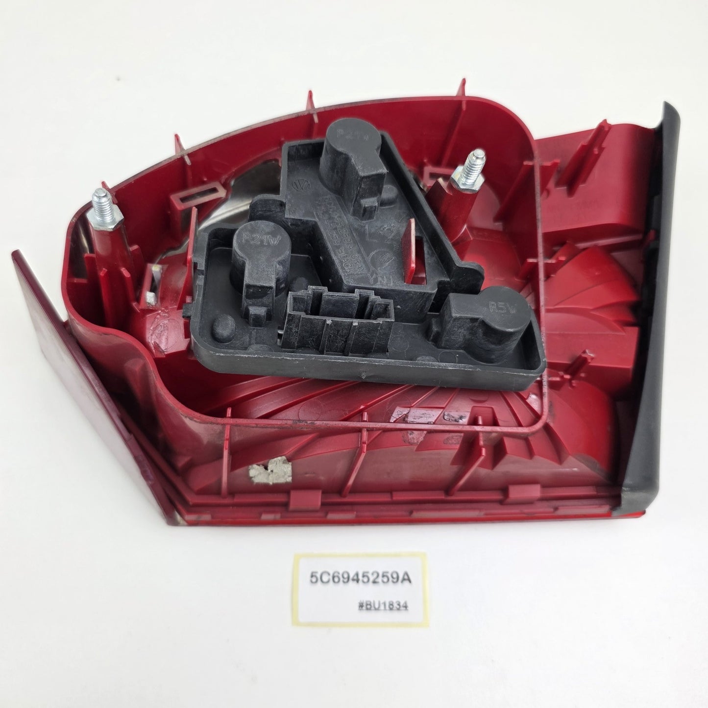 2011-2014 Volkswagen Jetta TAIL LIGHT ASSEMBLY DRIVER SIDE LEFT INNER 5C6945259A