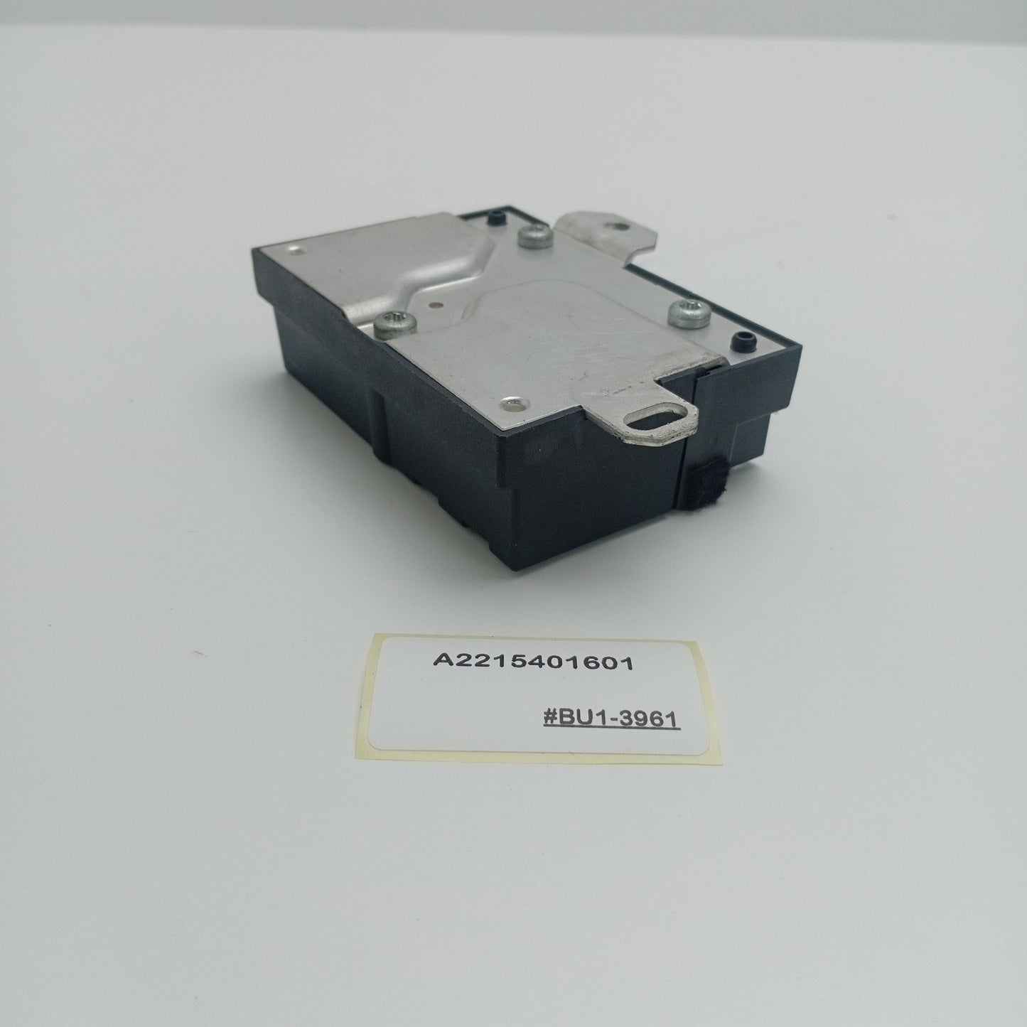 2007-2014 Mercedes-Benz C-Class FUEL PUMP CONTROL UNIT A2215401601