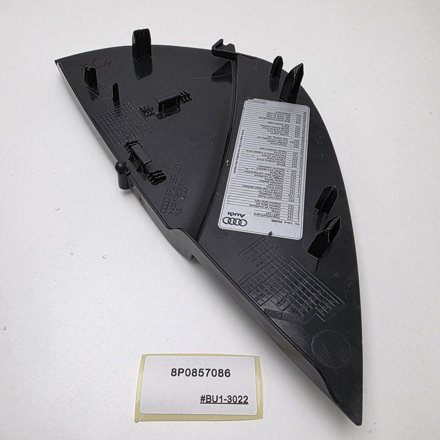 2006-2013 Audi A3 Right Side Dashboard Dash Cover Panel Trim 8P0857086