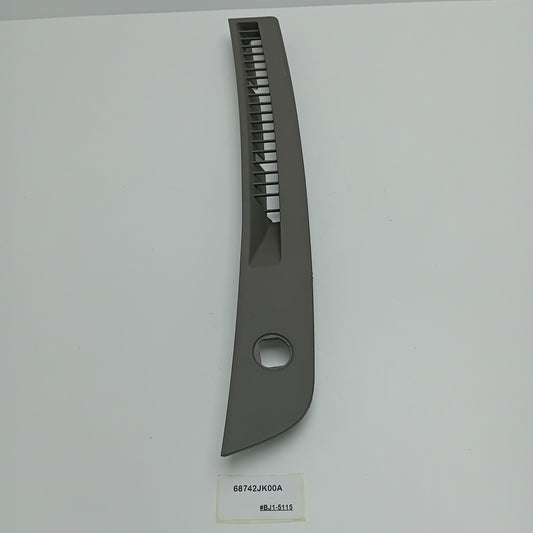 2007-2008 Infiniti G35 GRILLE-FRONT DEFROSTER,RH 68742JK00A