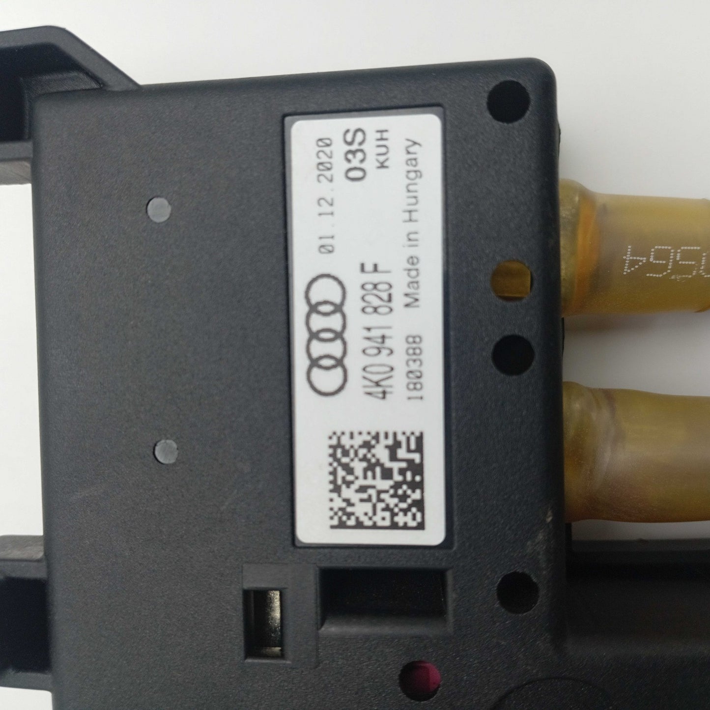 2019-2023 Audi A6 Fuse Box Flat fuses luggage bay 4K0941828F
