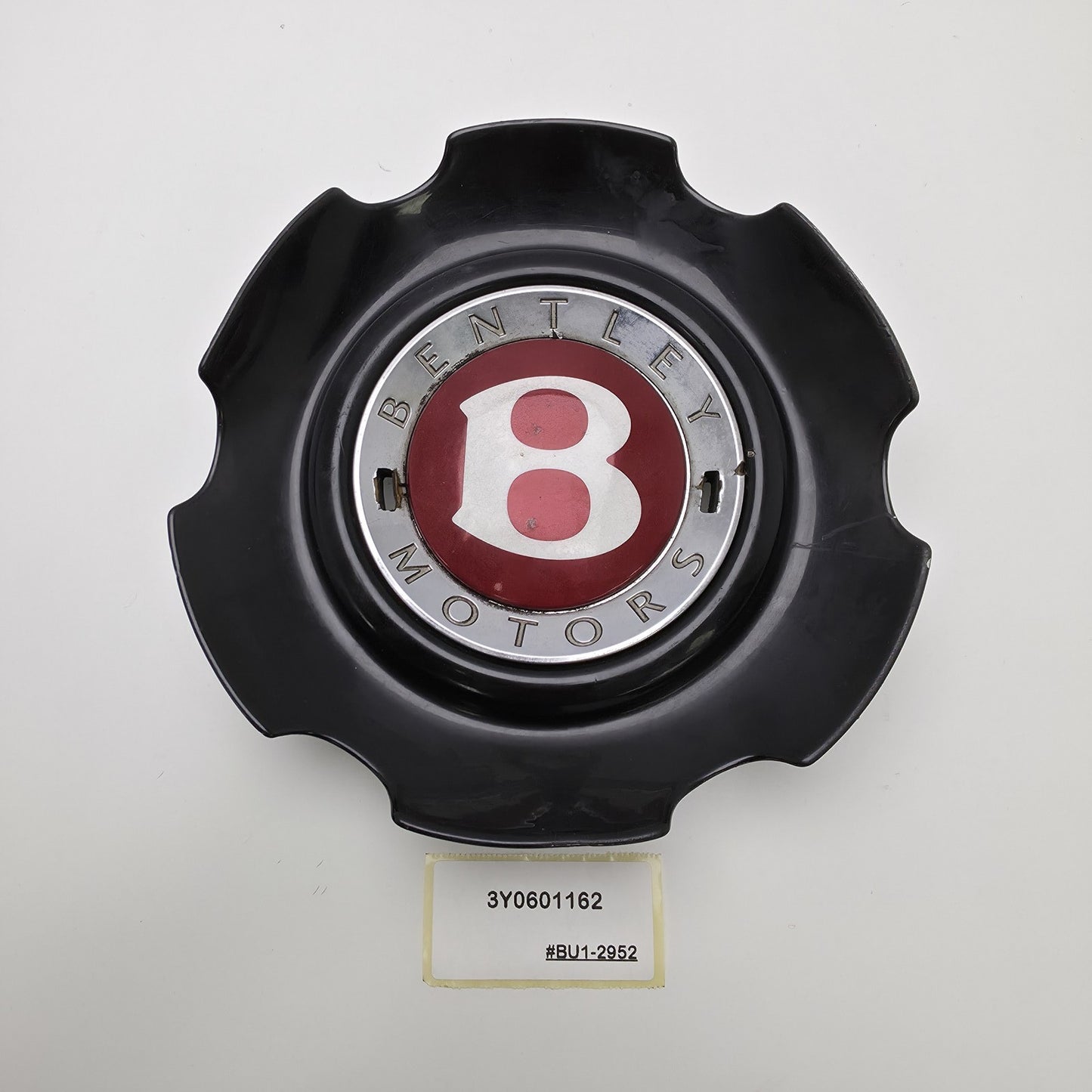 2019 Bentley Bentayga "B" WHEEL CENTER CAP 3Y0601162