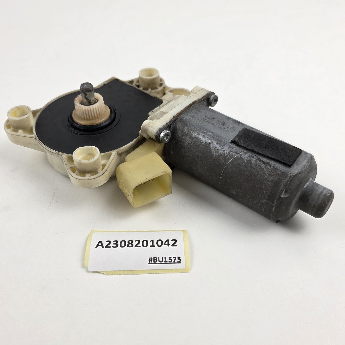 2003-2006 Mercedes-Benz CLK Window Regulator Front Right A2308201042