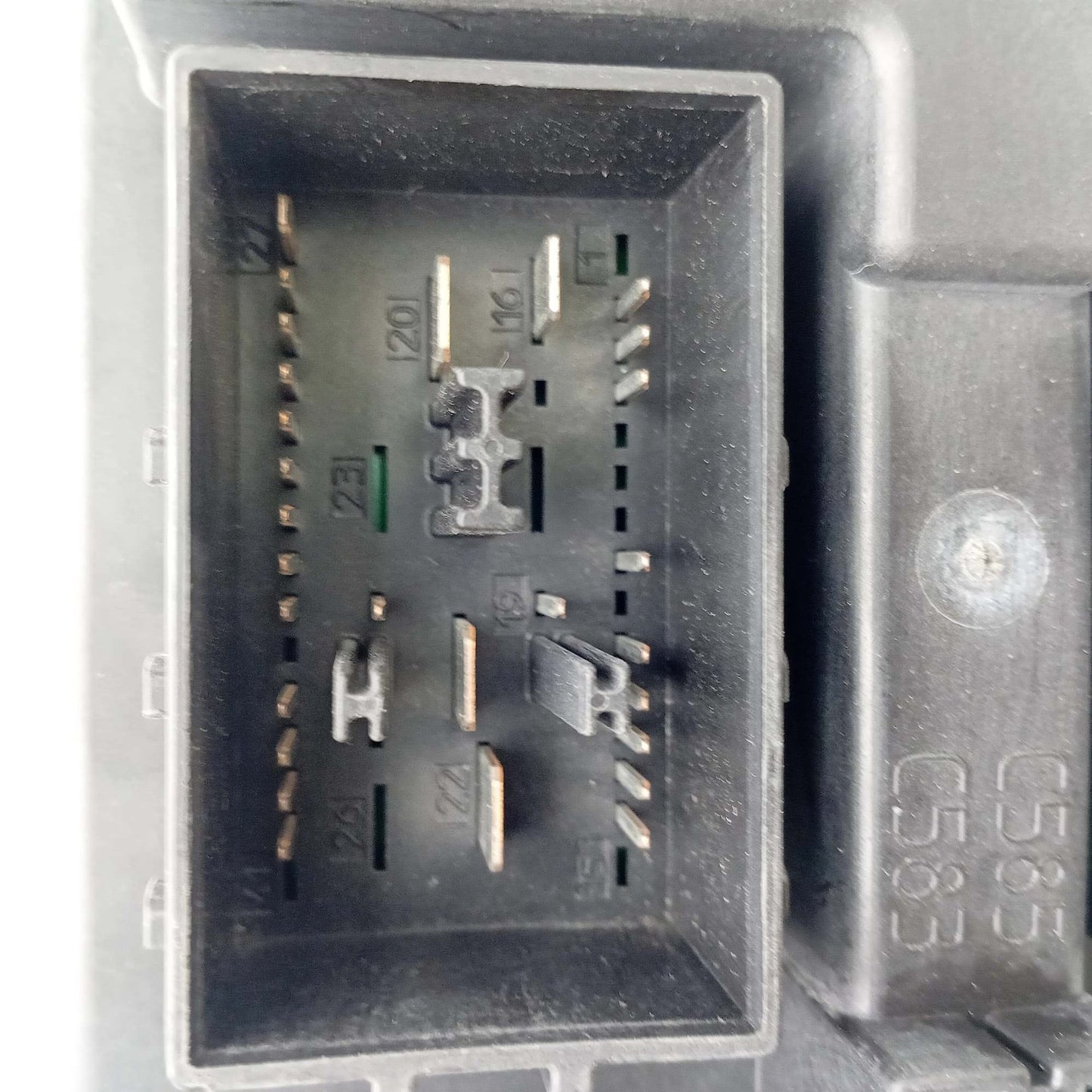 2009-2018 Land Rover Discovery 4 FUSE BOX AH2214F041BH