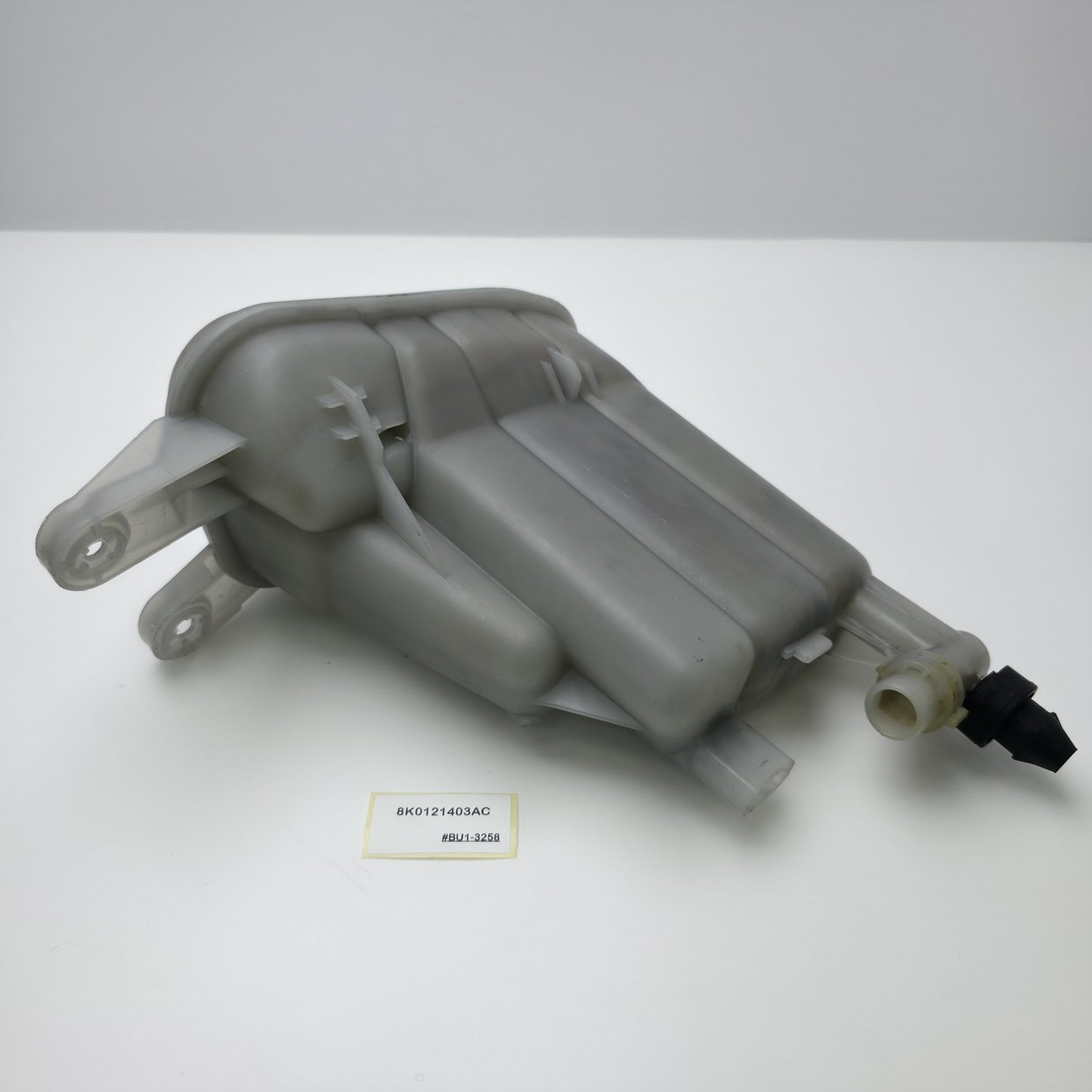 2013-2016 Audi A4 Engine Coolant Reservoir 8K0121403AC