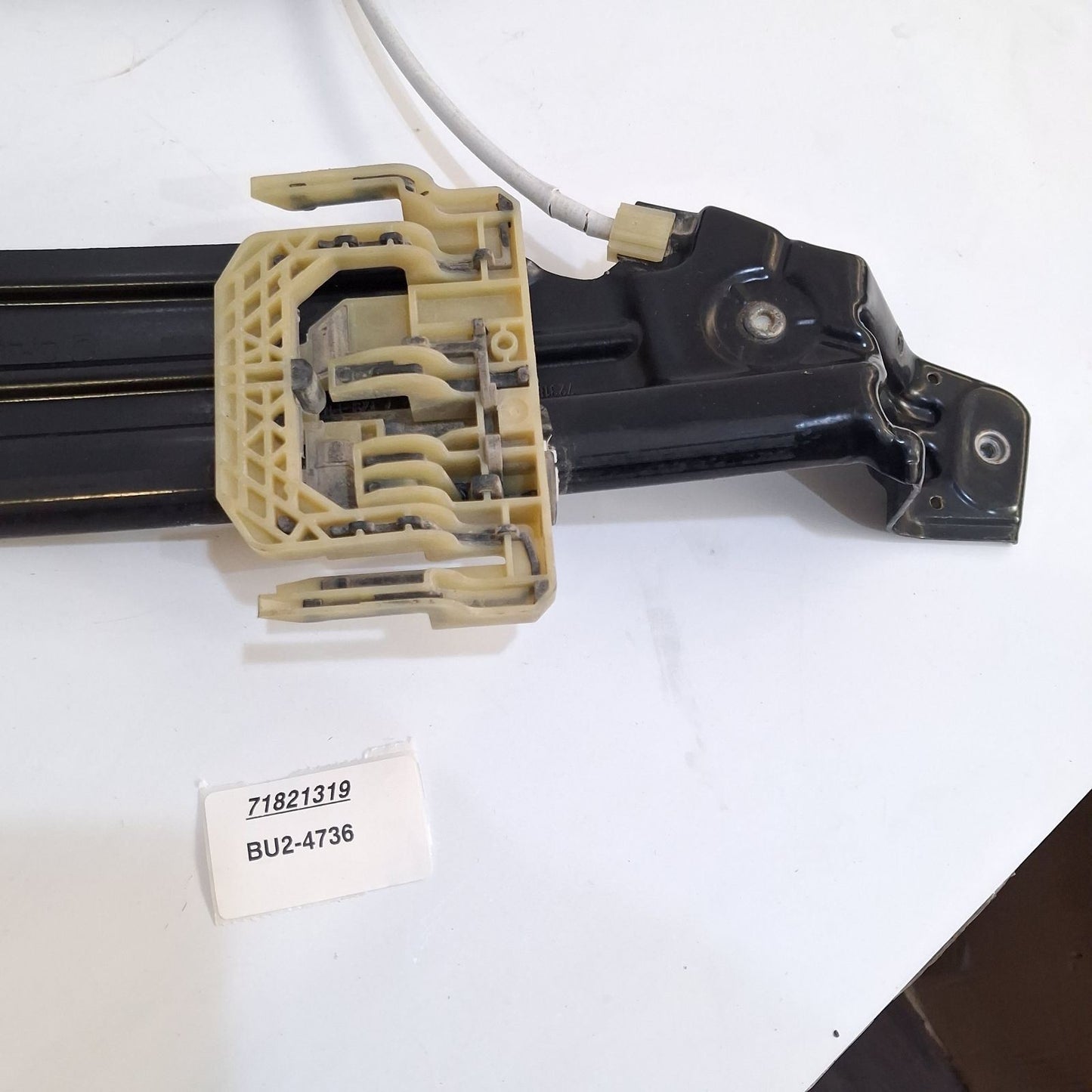 2011-2016 BMW 535I Front Left Door Window Regulator Mechanism 71821319