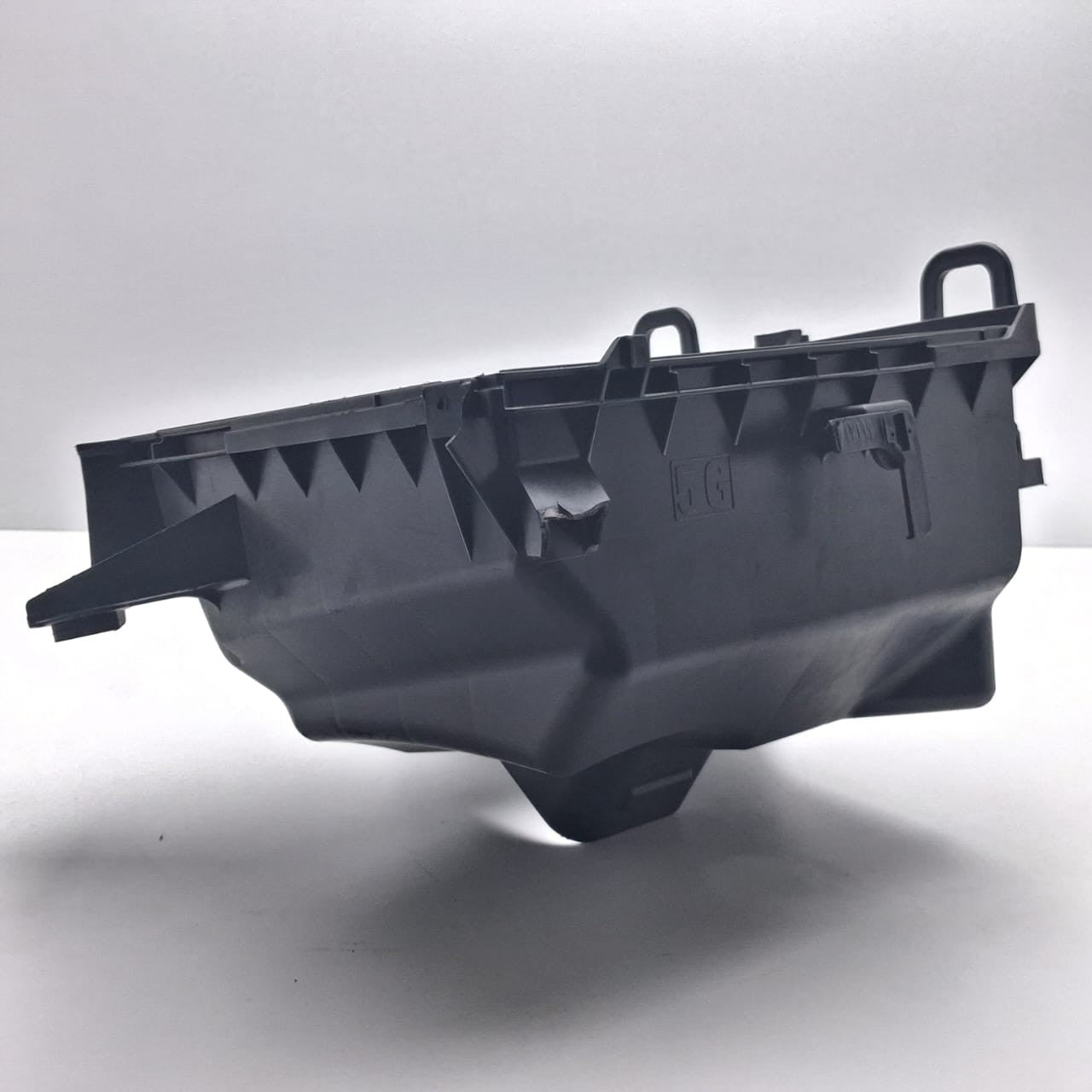 2013-2018 Lexus ES350 Air Cleaner Case Assembly 17701-31670