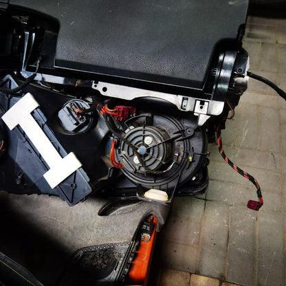 2007 Mercedes-Benz C350 Feed-Through Grommet A2049980101