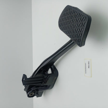 2012-2018 Mercedes-Benz W176 BRAKE PEDAL A2462920207