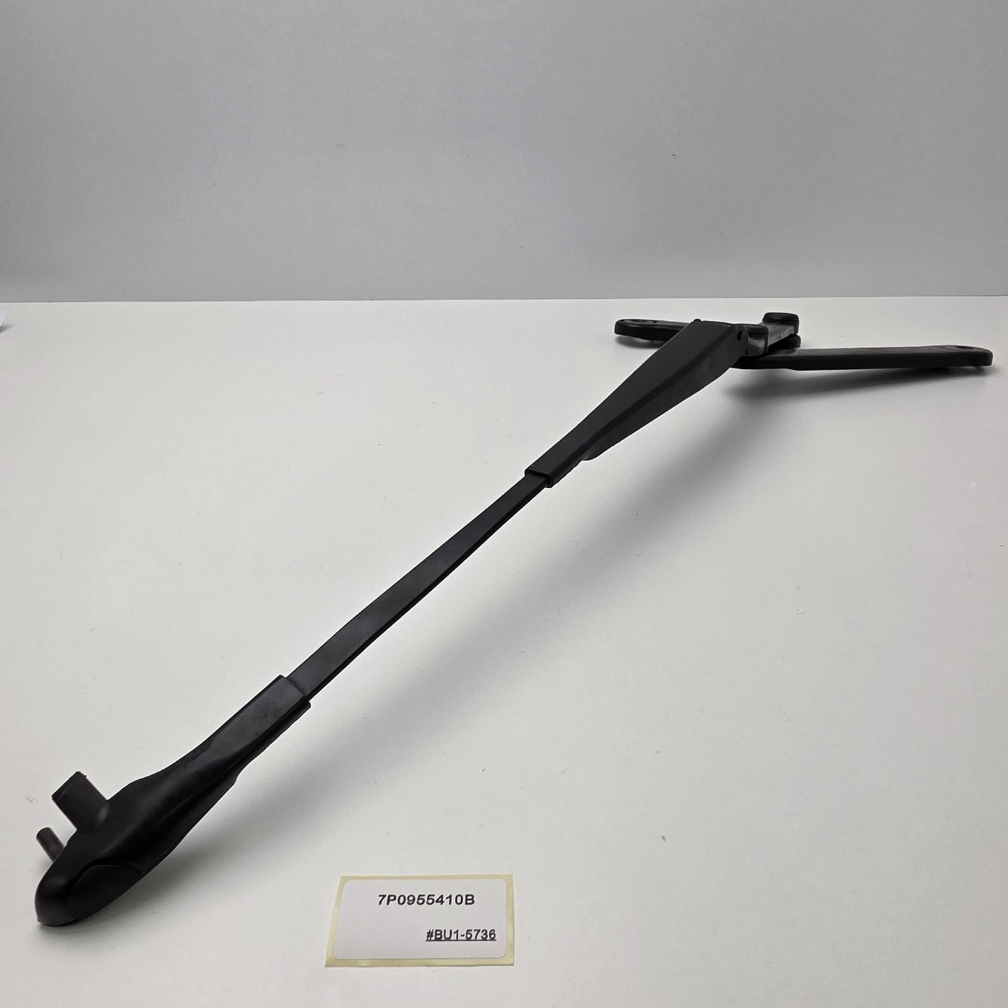 2011-2018 Volkswagen Touareg Front Right Wiper Arm 7P0955410B