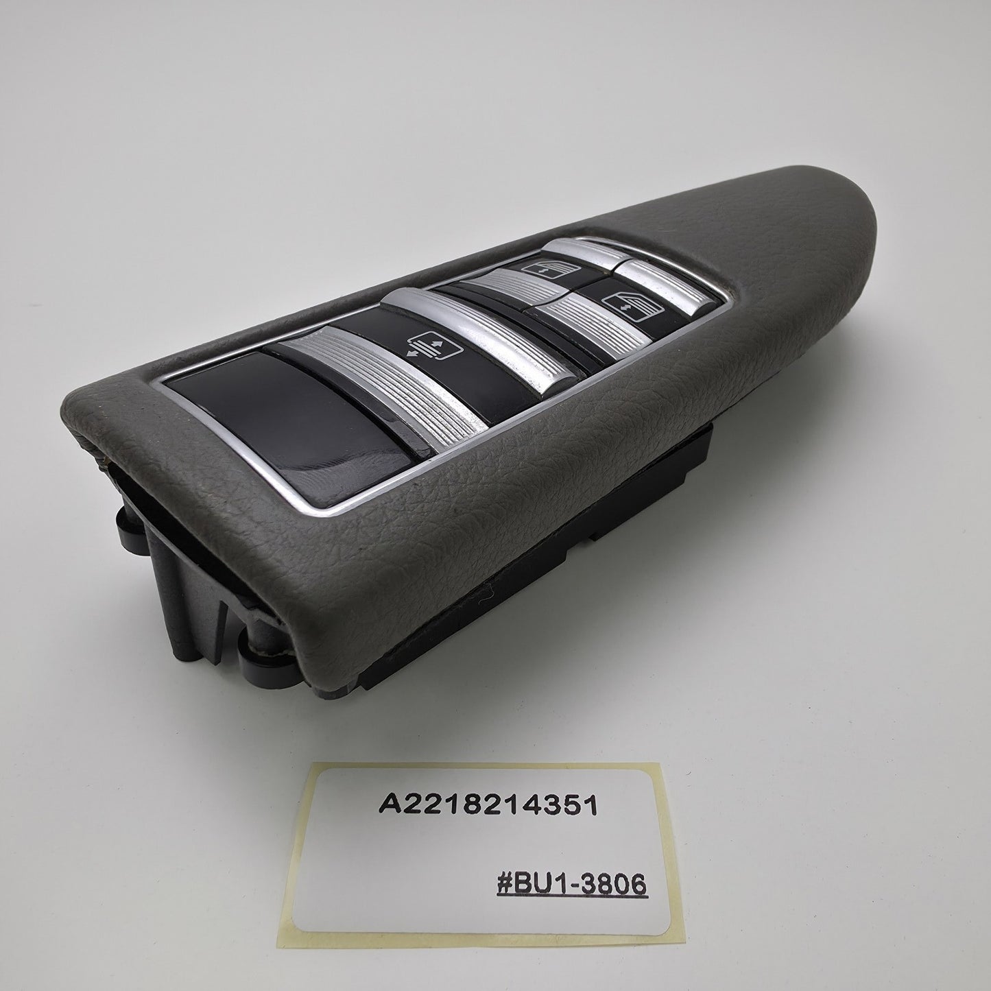 2005-2013 Mercedes-Benz W221 REAR WINDOW SWITCH A2218214351