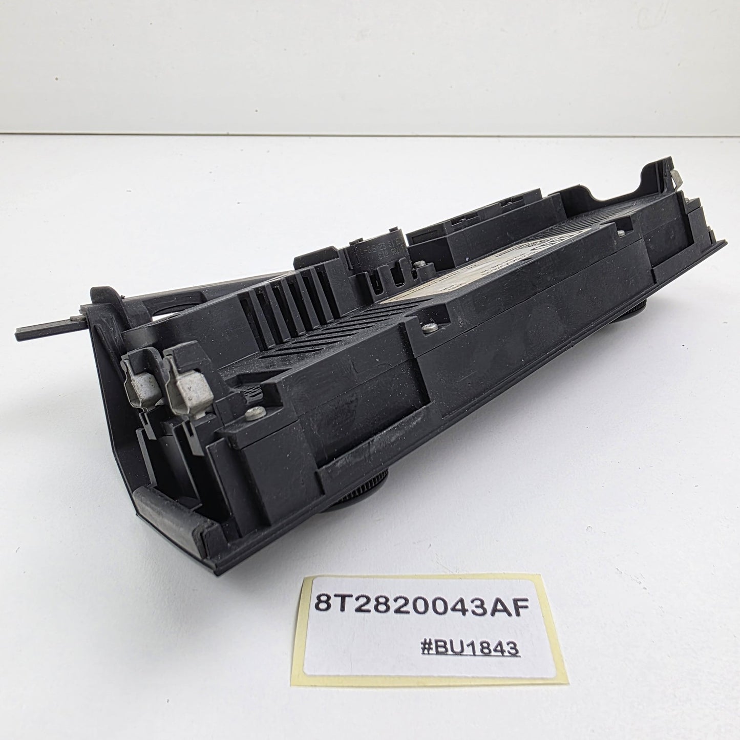 2007-2015 Audi A4 B8 Heater Climate Control Unit 8T2820043AF