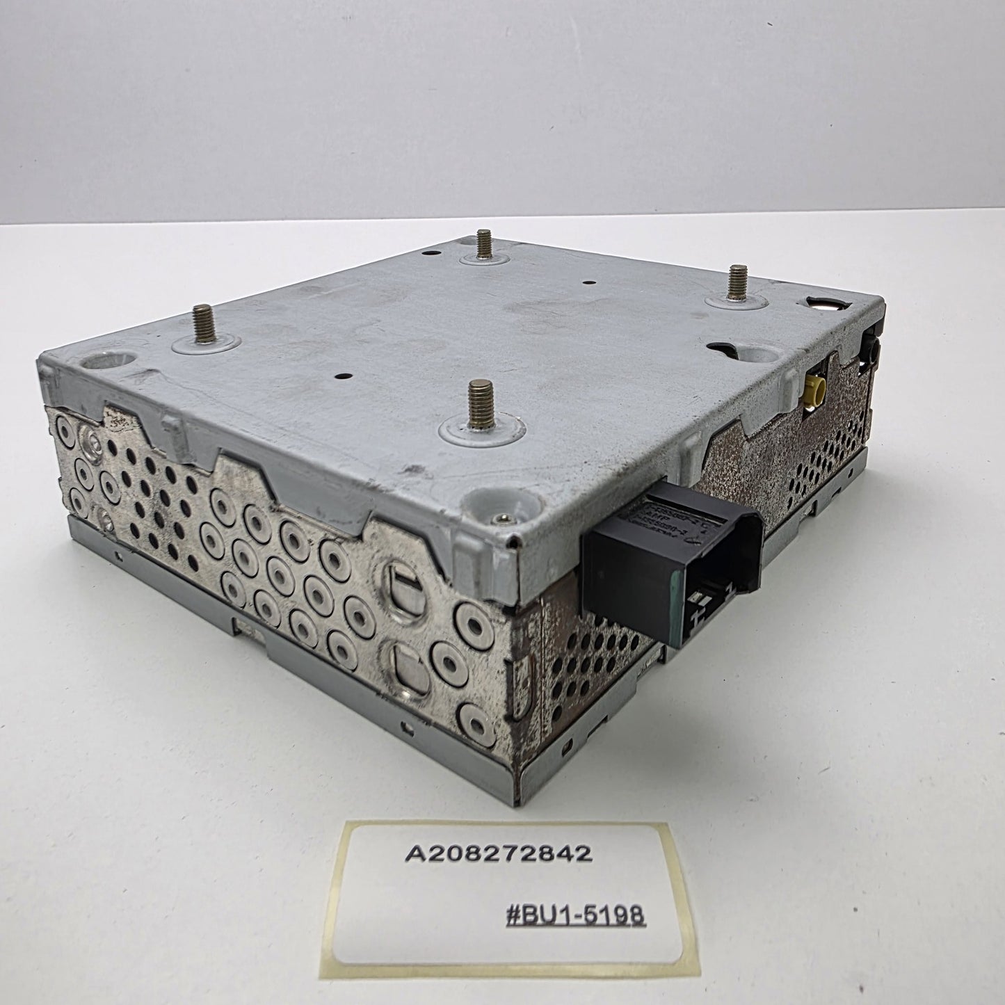 2003 Mercedes-Benz W220 AMPLIFIER AUDIO GATEWAY A2208272842