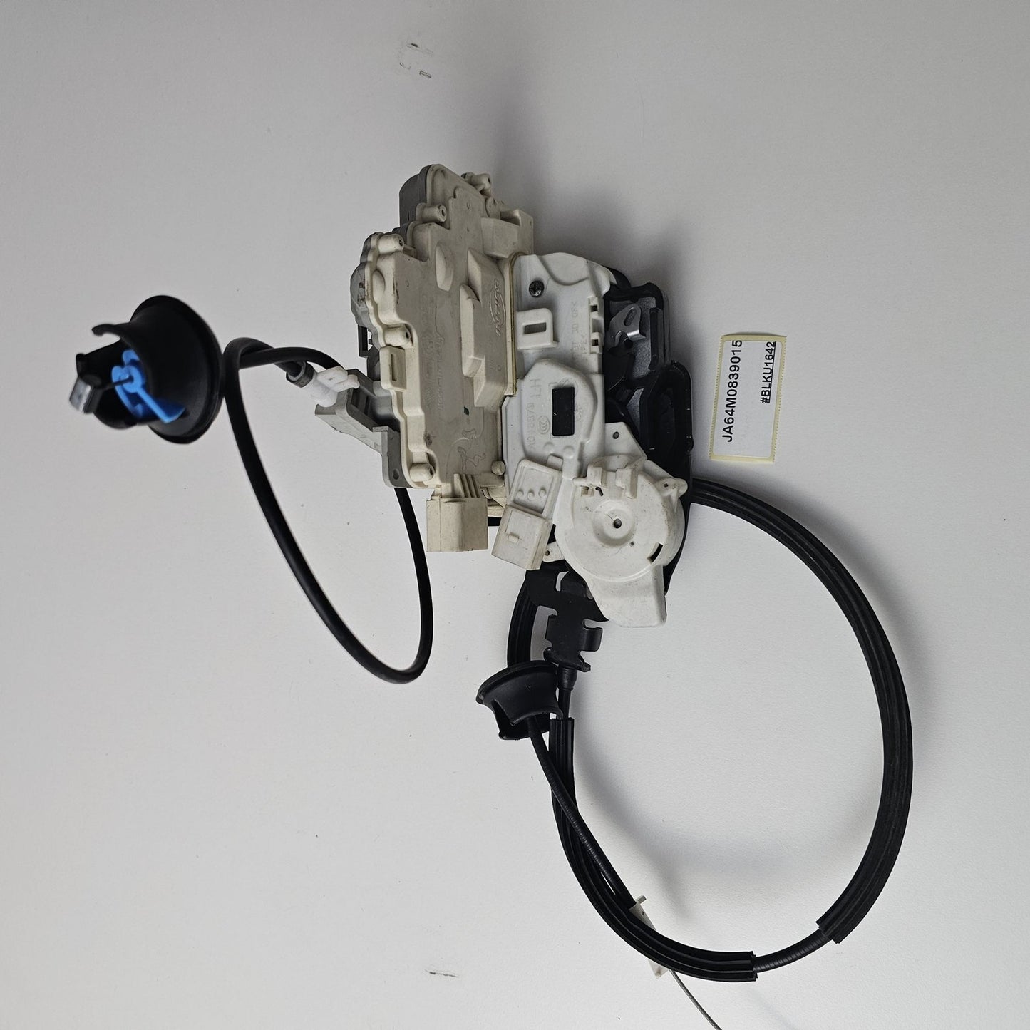 2016-2020 Bentley Bentayga DOOR LOCK LATCH ACTUATOR 4M0839015