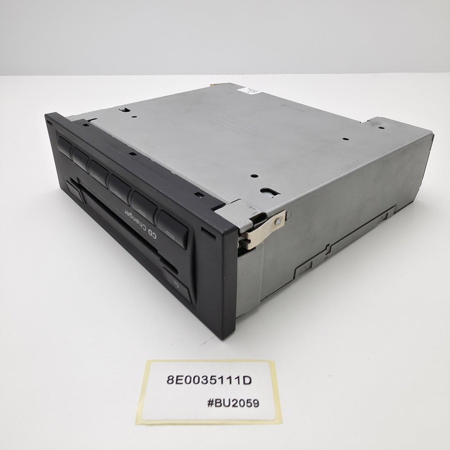 2002-2012 Audi R8 6 Disc CD Changer 8E0035111D