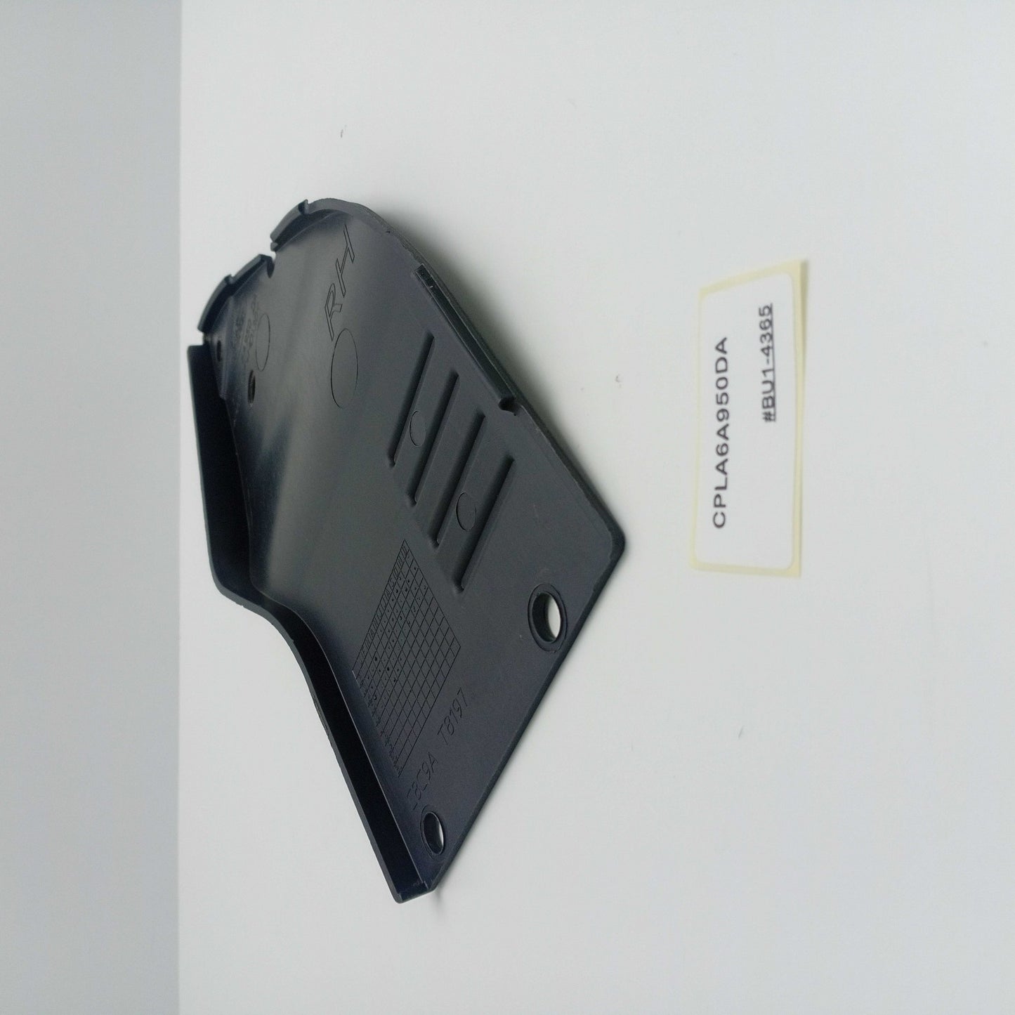 2013-2017 Land Rover Range Rover Right Engine Compartment Cover CPLA6A950DA