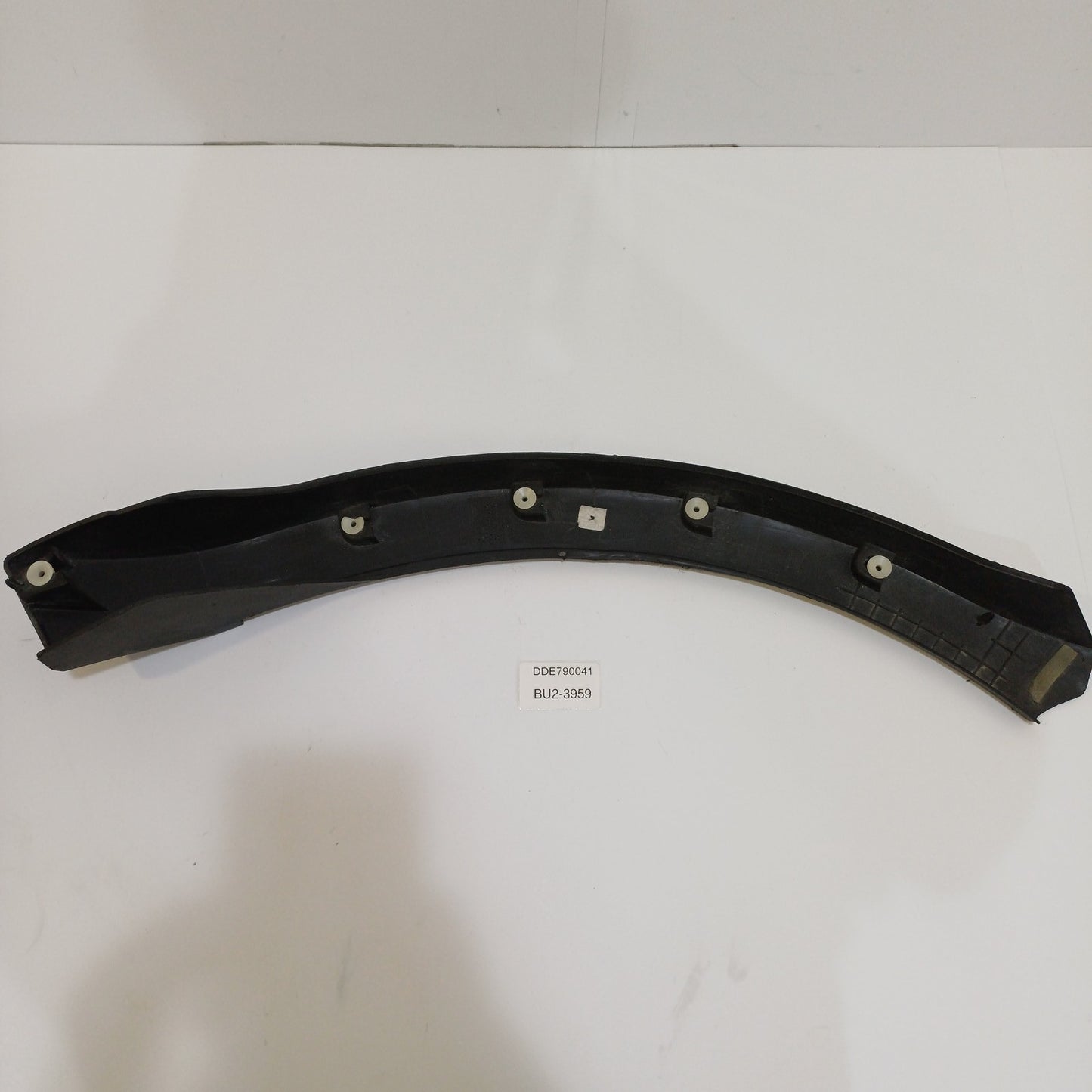 2005-2013 Land Rover Range Rover Sport REAR WHEEL ARCH TRIM DDE790041