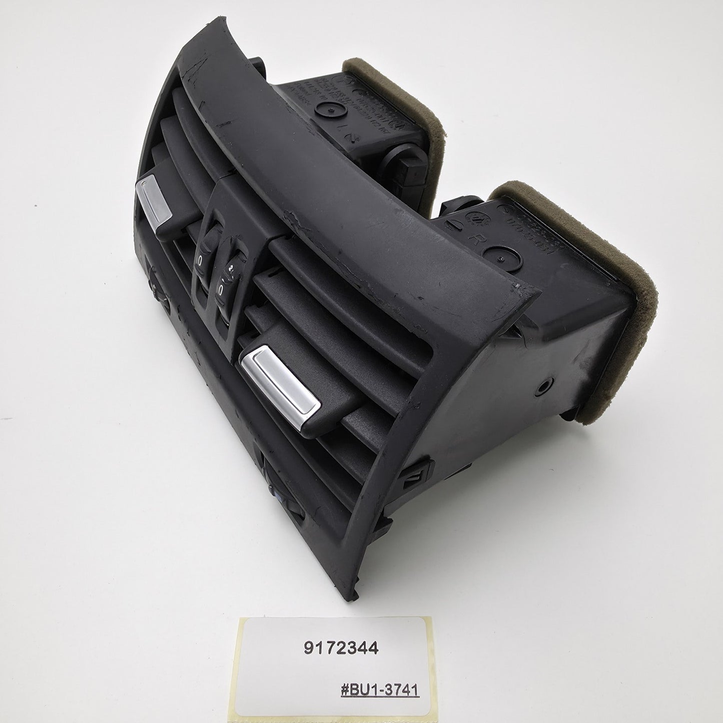 2009-2017 BMW F10 Center Console Rear Air Vent 9172344