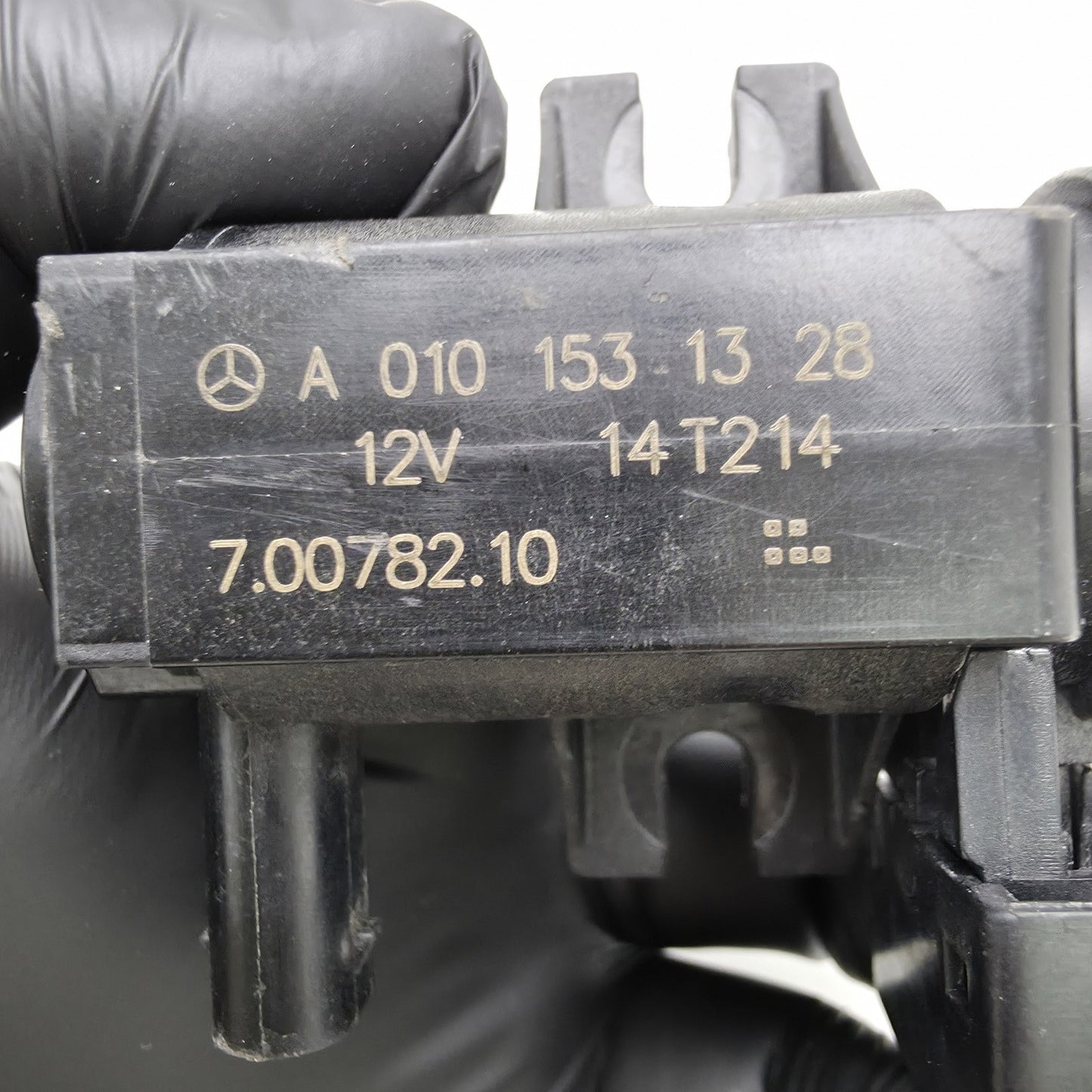 2005 Mercedes-Benz CLK 55 AMG Pressure Converter Solenoid Valve A0101531328