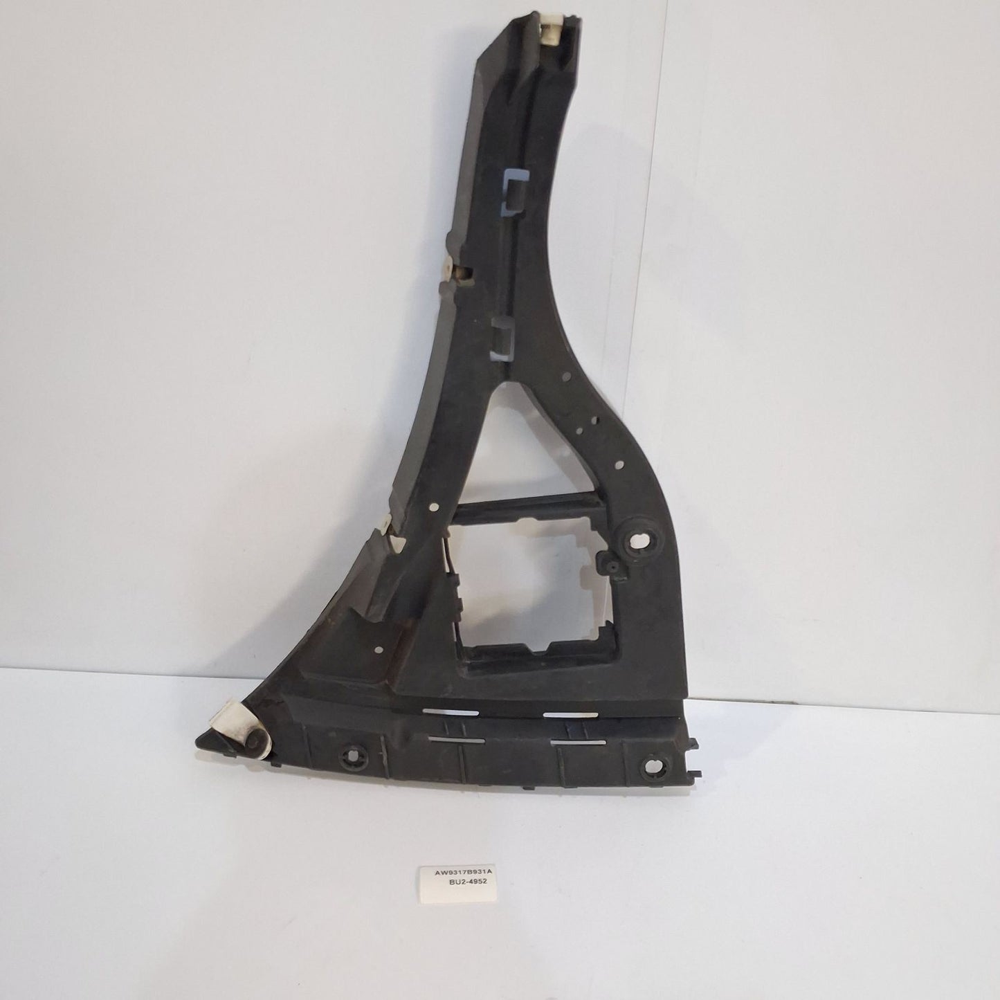 2010-2019 Jaguar XJ Rear Left Bumper Side Mounting Bracket AW9317B931A